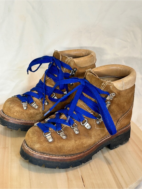 Sears Shoes - Sears Vintage Women’s Montblonc Brown Suede Lace-Up Hiking Boots US 5.5